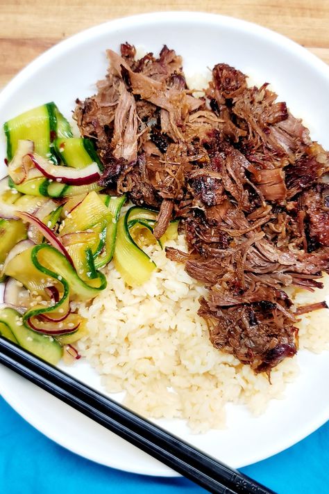 Incredible flavors of lemongrass, ginger, and garlic slow smoked into a delicious roast and served with spicy cucumber salad and ginger rice - Lemongrass Smoked Beef Bowl #smokedbeef #ricebowl #spicycucumbersalad #ricedishes #smokedmeat Smoked Rice, Ginger Rice, Smoked Chuck Roast, Spicy Cucumber Salad, Spicy Cucumber, Beef Bowl, Tamari Sauce, Beef Bowls, Smoked Beef