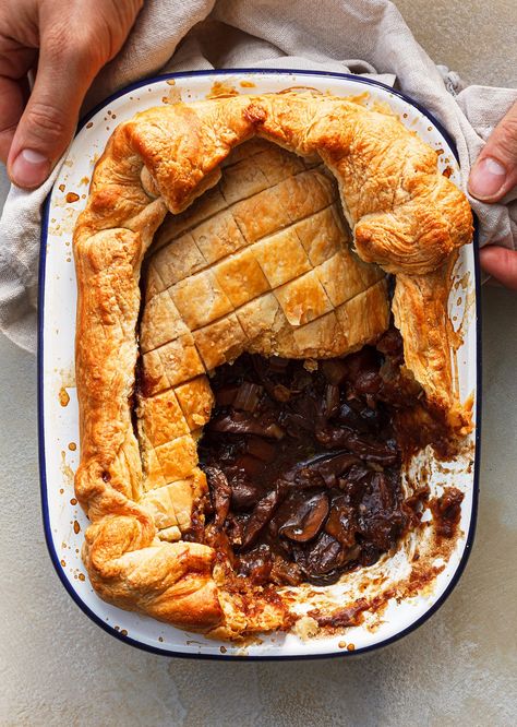 Vegan Steak And Ale Pie, Vegan Mushroom Pie, Vegan Pie Savoury, Vegan Pies Savoury, Steak And Guinness Pie, Mushroom Pot Pie, Cooking With Red Wine, Vegan Pies, Vegan Cheddar Cheese