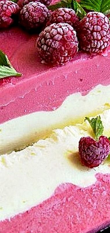 Raspberry Summer Sensation Dessert - a frozen dessert that's as beautiful to look at as it is delicious. Amazingly easy to make as well! Weight Watcher Desserts, Cooking Magazine, Raspberry Recipes, Make Ahead Desserts, Low Carb Dessert, Summer Treats, Ice Cream Cake, Frozen Desserts, Dessert Recipe