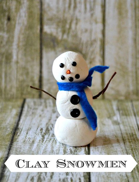 Clay Snowmen Air Dry Clay Ideas For Kids, Clay Snowmen, Clay Snowman, Diy Schneemann, Diy Snowman, Winter Crafts For Kids, Diy Cans, Family Crafts, Snowman Crafts