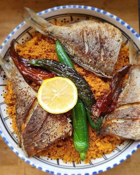 Tunisian food Tunisian Food, Algerian Recipes, Food Table, Arabic Food, Couscous, Food Menu, Dinner Recipes, Healthy Eating, Good Food