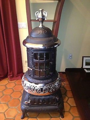 Antique Stewart 270 Oak wood or coal burning pot belly stove / base Antique Wood Stove, Parlour Stove, Coal Stove, Pot Belly Stove, Pot Belly, Antique Stove, Kitchen Showroom, Olden Days, Kitchen Stove