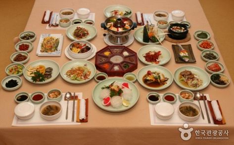 Hanjeongsik | Korean full-course meal | Oneday Korea Best Korean Food, Full Course Meal, Korean Street Food, Cold Appetizers, Ate Too Much, Course Meal, Healthy Lifestyle Food, Traditional Korean, Korean Traditional