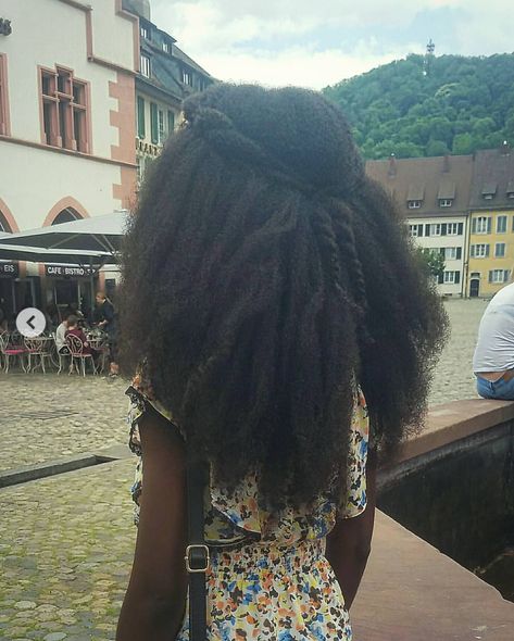 Long 4c Hair Aesthetic, 4c Long Natural Hair, Long Type 4 Hair, Long 4c Natural Hair, Long 4c Hair, Beautiful Black Hair, Quick Natural Hair Styles, Pelo Afro, 4c Natural Hair