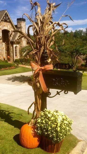 Garage Halloween, Fall Mailbox, Halloween Garage Door, Halloween Garage, Mailbox Decor, Fall Deco, Autumn Decorating, Fall Front Porch, Fall Outdoor Decor