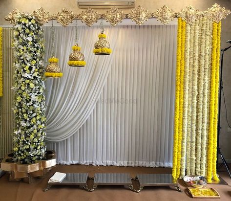 Photo of Floral decor for the home could be the best for mehndi function. Mehndi Stage Decor, Leaf Decor Wedding, Haldi Decoration Ideas, Small Wedding Decor, Mehndi Function, Mehendi Decor Ideas, Home Flower Decor, Ganpati Decoration At Home, Wedding Background Decoration