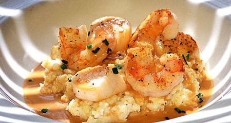 Shrimp and Scallops in Garlic Gravy Over Stone-Ground Grits. This wonderful dish of shrimp and scallops in a rich, creamy brown sauce served over grits is an example of how to work culinary magic on contemporary Southern cuisine. Garlic Gravy, Stone Ground Grits, Recipes Southern, Recipe Shrimp, Linguine Recipes, Cooking Stone, Grits Recipe, Shrimp And Grits, Southern Kitchen