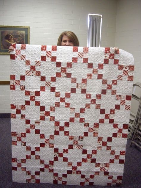 Scraps R Us: June Sewing Group Red and White Quilt Red Irish Chain Quilt, Single Irish Chain Quilt, Irish Quilts, Double Irish Chain Quilt, Irish Chain Quilt Pattern, Irish Quilt, Charity Ideas, Quilt Pictures, Patchwork Ideas