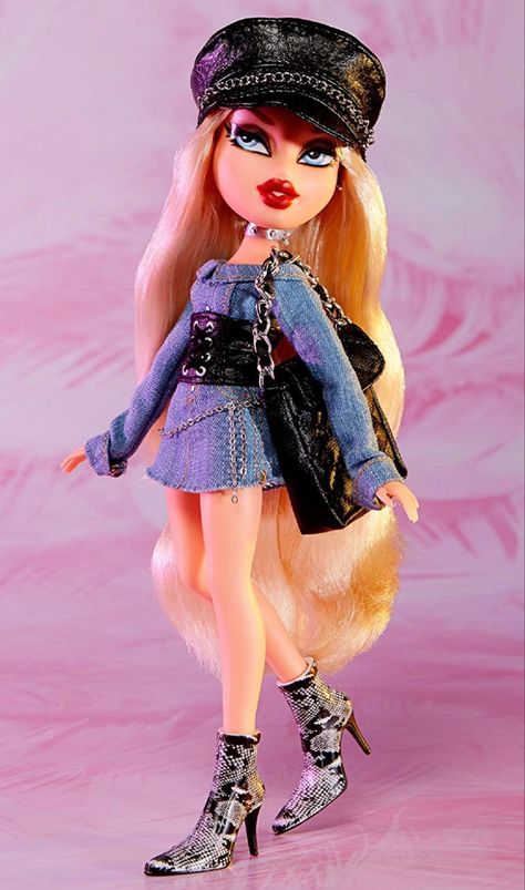 Chloe Bratz Outfit, Cloe Bratz Outfits Halloween, Bratz Chloe, Bratz Cloe Outfit, Chloe Bratz, Bratz Cloe Doll, Bratz Doll Chloe, Bratz Chloe Cartoon, Bratz Dolls Cloe