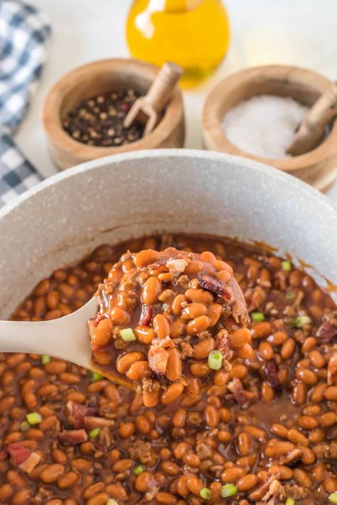 Baked Beans No Meat, Hamburger Baked Beans, Hamburger Beans, Baked Beans With Hamburger, Instant Pot Baked Beans, Vegetarian Baked Beans, Grilled Potato Salad, Vegan Bbq Recipes, Homemade Beans