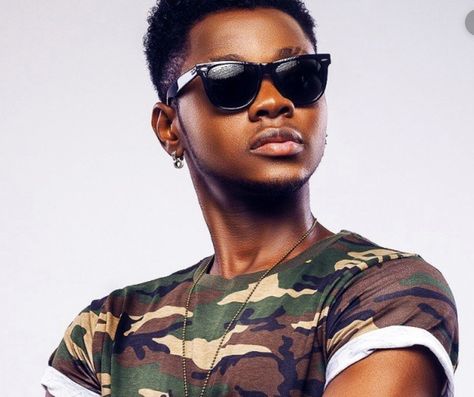 African Music Icon! Kiss Daniel, Top Singer, Comedy Skits, African Music, Entertainment Music, Music Icon, Trending Videos, Me Me Me Song, Celebrity Gossip