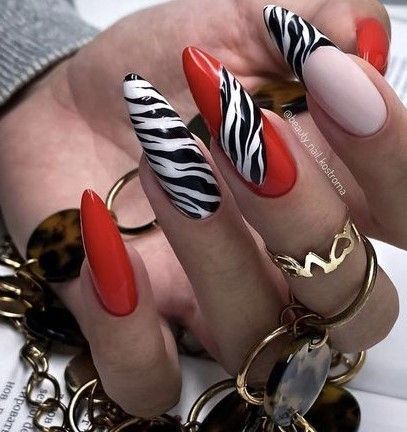 Zebra Print Nails, Animal Print Nails Art, Zebra Nails, Leopard Nails, Animal Nails, Almond Nails Designs, Animal Print Nails, Nail Designs Glitter, Chic Nails