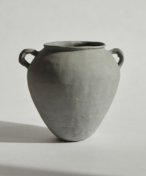 Grey Vase by Marta Bonilla | TRNK Column Vase, Grey Vase, Handmade Clay Pots, Wabi Sabi Interior, Grey Vases, Interiors Magazine, Handmade Vase, Clay Vase, Ceramic Vases