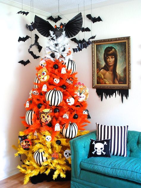 Candy Corn Halloween Tree by Jennifer Perkins Halloween Tree Decorations, Halloween Christmas Tree, Halloween Living Room, Halloween Decor Diy, Casa Halloween, Diy Halloween Decor, Adornos Halloween, Halloween Tree, Halloween Trees