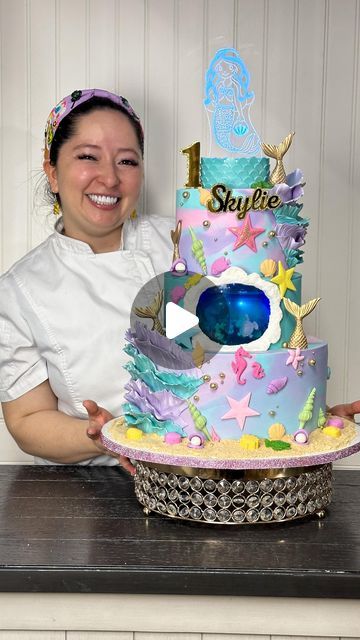 Ocean Cake Decorating Ideas, Sea World Cake, Underwater Themed Cake, Pirate And Mermaid Cake, Under The Sea Birthday Cake Girl, Under The Sea Birthday Cakes, Eight Birthday Cake, Ariel Cake Ideas, Under The Sea Cake Ideas