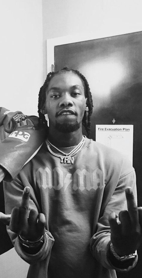 Offset Wallpaper, Offset Rapper, Migos Wallpaper, Fashion Base, Celebrities Wallpaper, Casino Tattoo, Ian Connor, Chris Brown Videos, Rap Aesthetic