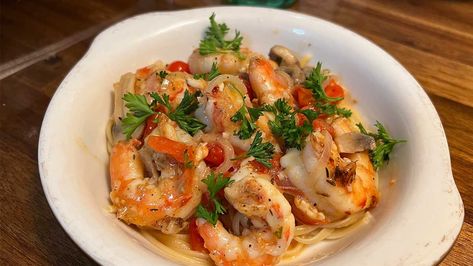 Key West Shrimp Recipes, Key West Pink Shrimp Recipes, Pink Shrimp Recipes, Pink Shrimp, Bubble Bubble, White Mushrooms, Shrimp Scampi, Dry White Wine, Fresh Seafood