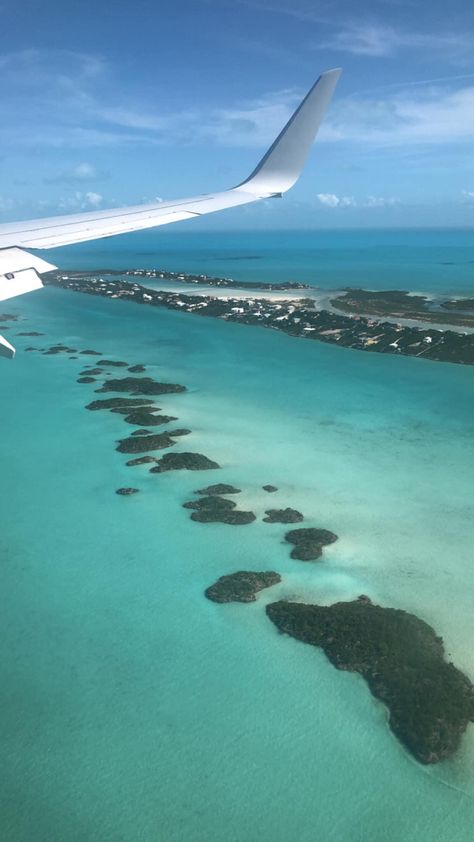 Honeymooned to Turks & Caicos - 2019 #beach #beachvacation #honeymoon #honeymoonideas #turksandcaicos #island #islands #airplane #plane Turks And Caicos Wallpaper, Turks And Caicos Aesthetic, Turks And Caicos Outfits, Turks And Caicos Honeymoon, Turk And Caicos, Turks And Caicos Vacation, Beaches Turks And Caicos, Island Pictures, Turks Caicos