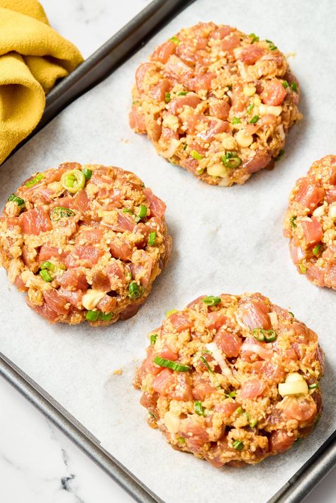 Healthy Ahi Tuna Burgers with Grilled Pineapple Recipe - patties on tray Fresh Tuna Burger Recipes, Tuna Burger Recipes, Ahi Tuna Burger, Tuna Seared, Tuna Burger Recipe, Ahi Tuna Recipe, Grilled Pineapple Recipe, Ahi Tuna Steak, Tuna Burgers