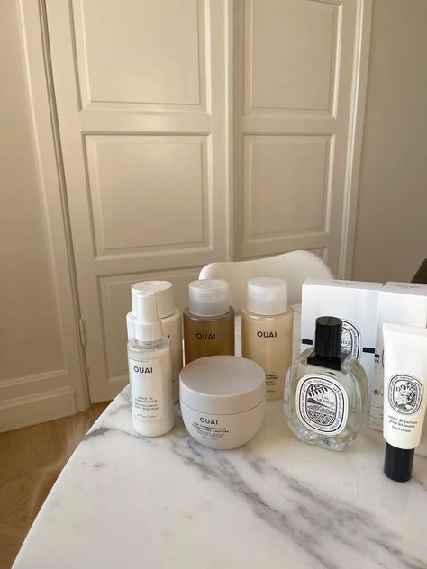 Ouai Hair, Hair Reference, Luxury Skincare, Hand Cream, Beauty Make Up, Skin Makeup, Beauty Care, Old Money, Beauty Routines