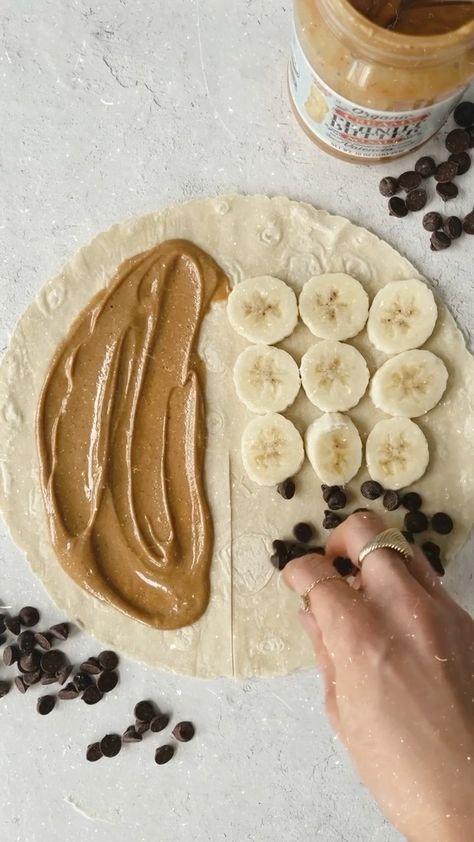 livewellwithmalak on Instagram: Saw this on TikTok and I had to try! This method of making a quesadilla is a 10/10! I went with peanut butter banana and @lilys_sweets… Peanut Butter Banana Quesadilla, Banana Quesadilla, Black Color Hairstyles, Color Hairstyles, Peanut Butter Banana, Wrap Sandwiches, Hairstyles Black, Nut Butter, Burritos