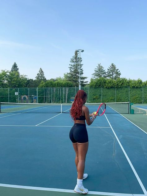 nanie (@prett_Nanie) on X Tennis Aesthetic Black Woman, Black Tennis Outfit, Tennis Instagram Pictures, Aesthetic Tennis Outfit, Badminton Girl, Rasta Braids, Tennis Pics, Tennis Girl Aesthetic, Aesthetic Tennis