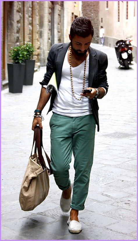 30 Most Sexy Italian Men Street Style Fashion Ideas To Copy Handsome Italian Men, Stil Masculin, Boho Men, Mode Hippie, 여름 스타일, Hipster Man, Mens Fashion Blog, Italian Men, Mode Boho