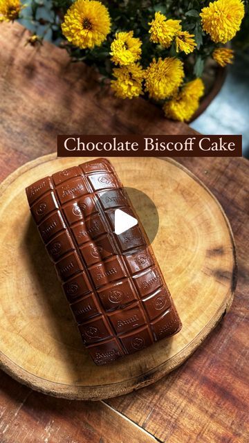 Chocolate Biscoff Cake, Amul Dark Chocolate, Biscoff Cake, Biscoff Biscuits, Basic Cake, Moist Cake, Bowl Cake, Dessert Cake Recipes, Dessert Cake