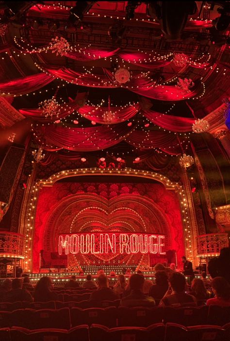 Moulin Rouge Dancers, Moulin Rouge Musical, Musical London, Moulin Rouge Paris, Cabaret Show, Prom Theme, Fun Friends, Music Theater, Vintage Circus