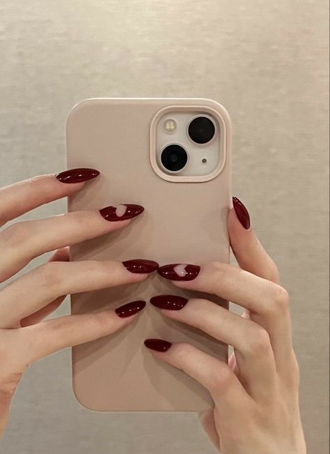 Nails Art Aesthetic, Nails Art Blue, Pink Nails Art, Blue Nails Art, Nails Art Simple, Maroon Nail Art, Wine Nails, Maroon Nails, Hello Nails