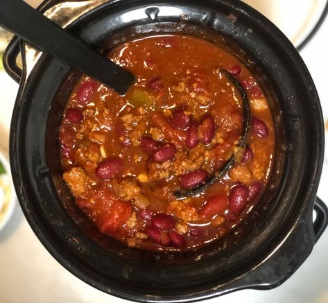 2-quart Slow Cooker Spicy Chili Recipe Mini Crockpot Chili, Small Batch Chili Crock Pot, 2 Quart Crockpot Recipes, 2 Quart Slow Cooker Recipes, 2 Qt Slow Cooker Recipes, Chili Small Batch, Small Batch Chili Recipe, Meatloaf For One, Slow Cooker Spicy Chili