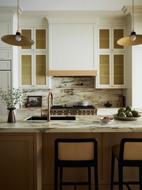 Kitchen in Upper Bloomfield Brownstone by J. Patryce Design on 1stDibs Small L Shaped Kitchen, Brownstone Kitchen, Small L Shaped Kitchens, Brownstone Interiors, Countertops And Backsplash, Nyc Brownstone, Historical Homes, Modern Counter Stools, Online Consultation