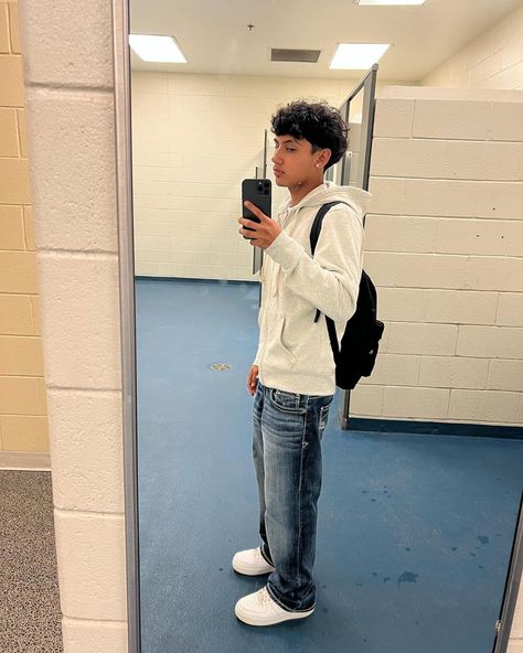 Edgar cut Edgar Outfits School, Edgar Outfits Men, Edgar Clothes, Edgar Fashion, Edgar Drip, Edgar Fits, Edgar Mirror Pic, Edgar Outfits, Mexican Fits