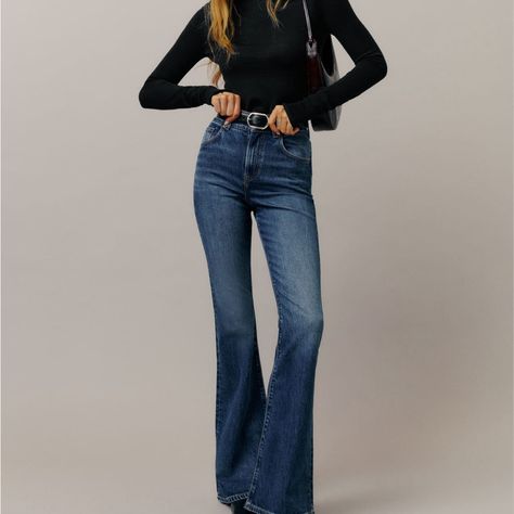 High Rise Flared Jeans - I Have 3 Jeans In Total - 1 Size 30 - 2 Size 23 High Rise Flare Jeans Outfits, High Waisted Bootcut Jeans, Jeans Ideas, Reformation Jeans, High Rise Flare Jeans, Kick Flare Jeans, Jeans Outfits, Nike Tennis Dress, Mother Jeans