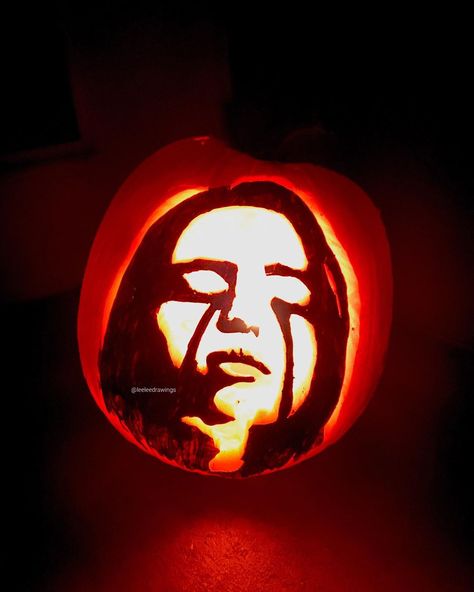 This was hard but fun to do! Now my neighbors will be aware of my love for Billie Eilish lol😂🖤 hope you like it! @billieeilish… Billie Eilish Pumpkin Carving Ideas, Pumpkin Carving Ideas Billie Eilish, Billie Eilish Pumpkin Carving, Billie Eilish Pumpkin, Billie Core, Pumpkin Inspo, Pumpkin Idea, Pumpkin Cravings, Pumkin Carving