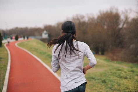 Handsome woman running on a jogging track outdoors Sport Photoshoot, Jogging Track, Running Track, Outdoor Running, Get Outside, Running Women, Aesthetic Photography, Track, Jogging