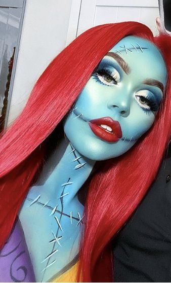 Woman Horror Costumes, Cartoon Halloween Makeup, Extravagant Halloween Costumes, Halloween Makeup Characters, Disney Halloween Makeup Ideas, Sally Face Makeup, Sally Inspired Makeup, Unique Disney Costumes, Sally Makeup Halloween