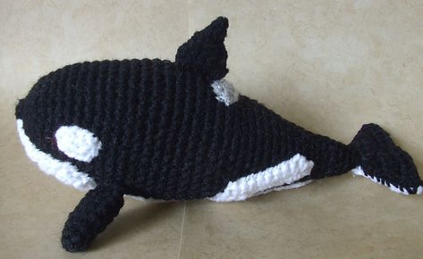 Ravelry: Orca/Killer Whale pattern by Joy Koestner Whale Crochet Pattern, Nautical Crochet, Whale Crochet, Crochet Whale, Crochet Fish, Knitting Pin, Whale Pattern, Killer Whale, Killer Whales