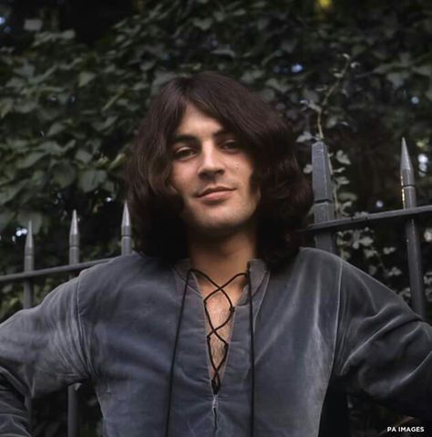 Happy Birthday Ian Gillan of Deep Purple! 70 today, but always a child in time!.. 70s Hairstyle, Ian Gillan, Shaved Head, Rock Legends, Purple Band, Van Halen, Black Sabbath, Led Zeppelin, Man Crush