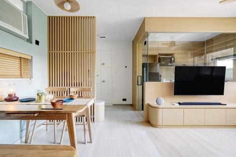 Hong Kong Small Apartment Design, Hong Kong Interior Design, Hong Kong House, Hong Kong Apartment, Interior Design Hong Kong, Aberdeen Harbour, Relaxing Living Room, Apartment View, Small House Interior Design