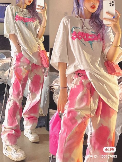 Colourful Baggy Outfit, Bright Techwear, Street Wear Colorful, Baggy Colorful Outfit, Pastel Baggy Outfits, Colourful Techwear, Hyperpop Aesthetic Outfit, Colorful Baggy Outfits, Hyperpop Aesthetic Fashion