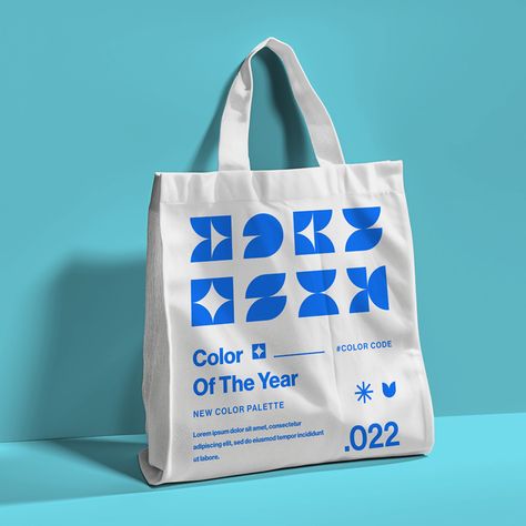 Free Totebag Mockup PSD Mockup Totebag, Tote Bag Graphic Design, Susan Kare, Event Identity, Mockup Ideas, Post Layout, Tote Bag Mockup, Graphic Tote Bag, Branded Tote Bags