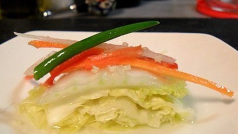 Baek Kimchi (Korean White Non-Spicy Kimchi) Recipe - Allrecipes.com Spicy Kimchi Recipe, Spicy Meals, Canning Veggies, Napa Cabbage Recipes, Cabbage Side Dish, Spicy Kimchi, Top Secret Recipes, Fermented Cabbage, Kimchi Recipe