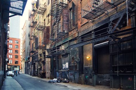 Alleyway Crime Scene [UE4] — polycount New York Slums, New York City Alleyway, Nyc Alleyway, New York Alleyway, Alleyway Design, Streets New York, Environment Projects, Back Alley, Little Shop Of Horrors