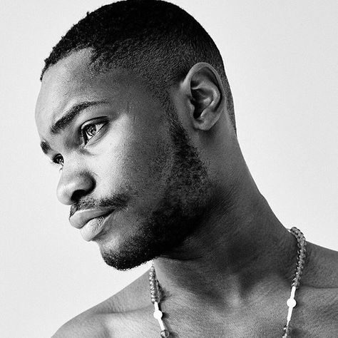 Santan dave #dave #santandave #grime #music #rapper Santan Dave Black And White, Famous Rappers, Santan Dave, Sky Portrait, Grime Artists, British Rappers, Deontay Wilder, Uk Rap, Snap Filters