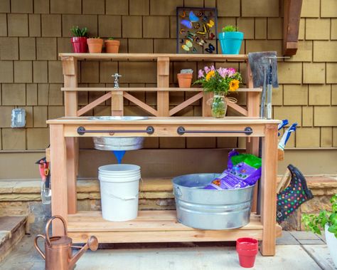 Learn how to build a custom work table for your gardening and outdoor chores. We outfitted this bench with a dry sink, tool storage and plenty of shelving. Potting Bench With Sink, Potting Bench Ideas, Diy Potting Bench, Potting Bench Plans, Potting Station, Diy Bank, Outdoor Potting Bench, Galvanized Tub, Potting Tables