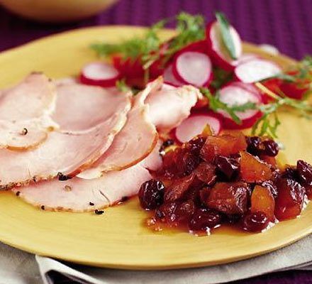 Traditional Christmas Dinner Menu, Apple Chutney Recipe, Bbq Pulled Pork Sandwiches, Apple Chutney, Apple Pork, Christmas Dinner Menu, Cranberry Chutney, Tomato Chutney, Chutney Recipe