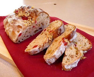 Dresden Stollen Bread Dresden Stollen Recipe, Christmas Stollen Recipe, Stollen Bread, Lenten Meals, German Stollen, Stollen Recipe, Clear Conscience, Pane Dolce, Cake Rolls