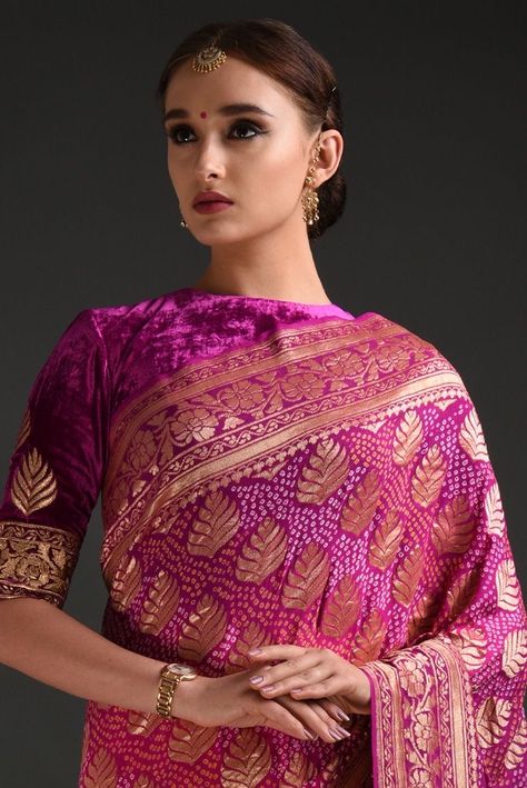 Bandhini Saree Blouse Designs, Bandhini Saree Blouse Patterns, Bandhej Saree, Bandhani Dress, Sari Blouse Designs, Indian Saree Blouses Designs, Saree Blouse Patterns, Blouse Designs Silk, Unique Blouse Designs