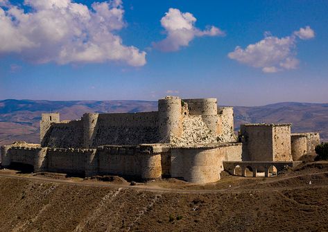 Krak des Chevaliers, Homs, Syria | Krak des Chevaliers is a … | Flickr Krak Des Chevaliers Syria, Homs Syria, Krak Des Chevaliers, Syria Today, Knights Hospitaller, Medieval Castles, Eric Lafforgue, Curiosity Killed The Cat, Medieval Castle